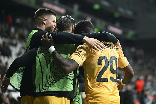 kara-kartal-evinde-dagildi-besiktas-1-2-bodo-glimt-mac-sonucu-1699559492198.jpg Kara Kartal evinde dağıldı! Beşiktaş 1-2 Bodo Glimt (MAÇ SONUCU)