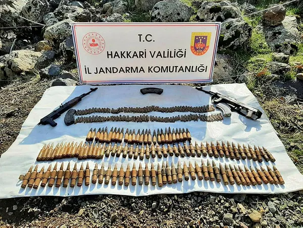 hakkarideki-pkkya-ait-silah-ve-muhimmat-ele-gecirildi-1698839770146.jpg Hakkari'deki PKK'ya ait silah ve mühimmat ele geçirildi - 2
