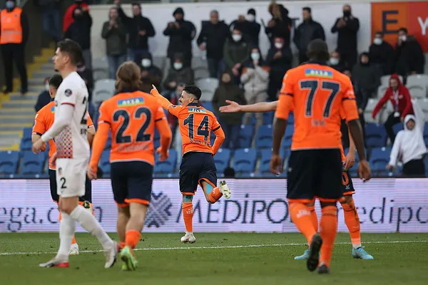 Medipol Başakşehir: 2 - Gaziantep FK: 0 MAÇ SONUCU