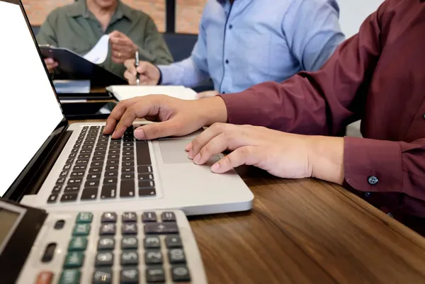 Sözleşmeli personele kadroya geçiş rehberi! 30 günde başvuru, 60 günde atama | Kadroya alınan meslek grupları...