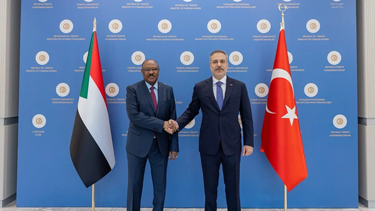 Bakan Fidan'dan diplomasi trafiği: Sudan Dışişleri ve Uluslararası İşbirliği Bakanı Mohieddin Salem ile görüştü