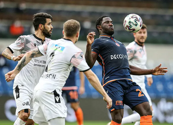 Süper Lig 8. hafta karşılaşması | Başakşehir 2-1 Gençlerbirliği maç sonucu - 3