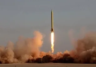 İran'dan Hürmüz Boğazı'nda balistik füze denemesi! "Tatbikat İsrail'e karşı güç gösterisi