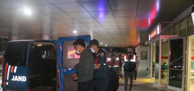 İzmir’den yurt dışına kaçmak isteyen 6 FETÖ zanlısından 5’i tutuklandı