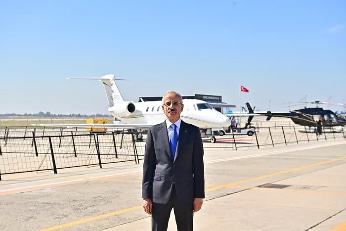 Ulaştırma ve Altyapı Bakanı Abdulkadir Uraloğlu, 14. hava kampüsünün Divriği'de açılacağını duyurdu. (A Haber arşiv)