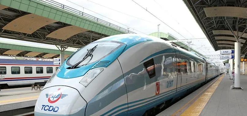 Son Dakika Bakan Karaismailoglu Hizli Tren Seferleri Icin Tarih Verdi