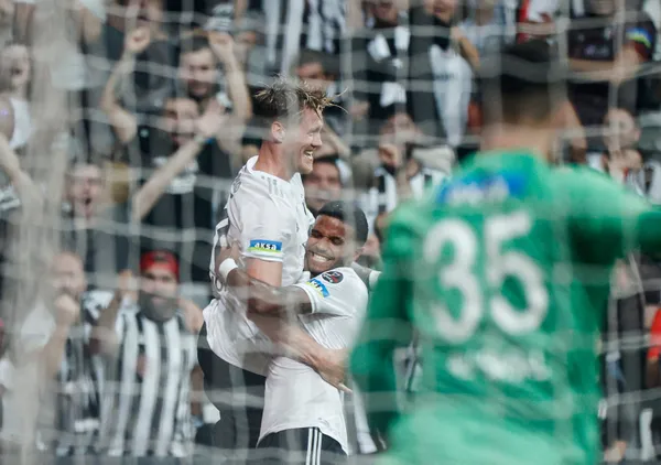 valerien-ismaelden-futbolcularina-dolayli-yoldan-uyari-rakibe-geri-donecekler-hissiyatini-vermememiz-lazim-1661811509649.jpg Valerien Ismael'den futbolcularına dolaylı yoldan uyarı: Rakibe 'Geri dönecekler' hissiyatını vermememiz lazım - 3