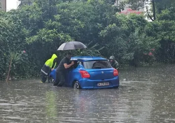 Artvin'de şiddetli yağış etkili oldu