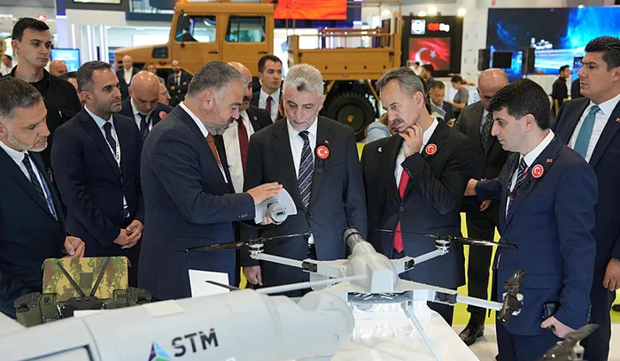 Milli savaş gemileri ve İHA’lar Malezya’da sergilenecek