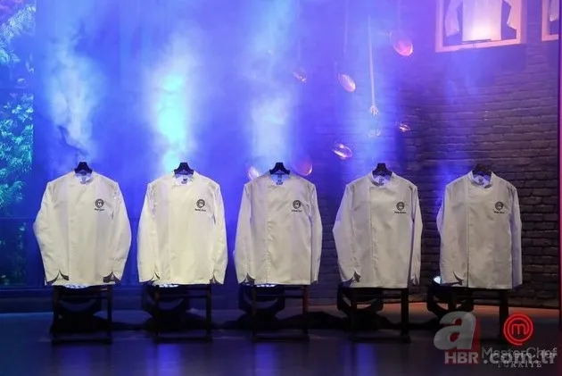 MasterChef Türkiye'de ilk ceketi kim giydi? MasterChef ilk FİNALİST kim oldu? 26 ARALIK son 4'e kalan yarışmacılar... 8