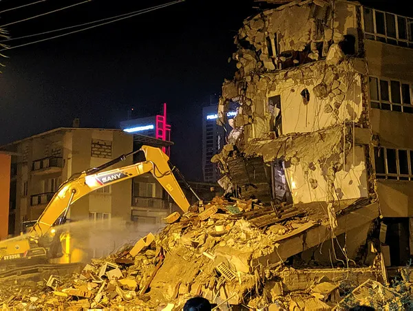 Son dakika: Çevre ve Şehircilik Bakanlığınca İzmir'de hasarlı binalar tespit edildi - 5