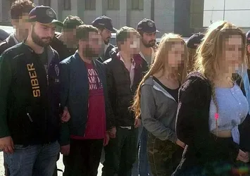 Ünlülerin belalı hacker’ları tutuklandı
