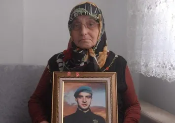 Rizeli şehit annesinden CHP’ye tepki: Oğlumun katilleriyle birlikteler