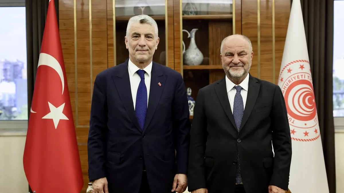 Suriyeli Bakan Şaar'ın Türkiye geliyor: İki ülke ticari ilişkiler değerlendirilecek