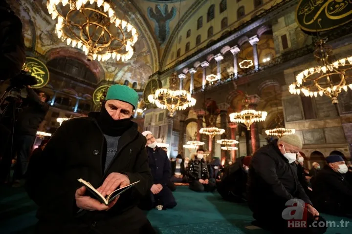 Ayasofya Camii'nde Regaip Kandili coşkuyla idrak edildi 21