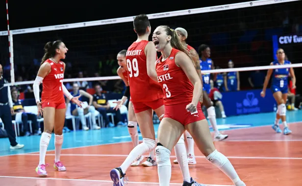 Türkiye-Sırbistan MAÇI sonucu | Filenin Sultanları’nın maçı kaç kaç bitti?