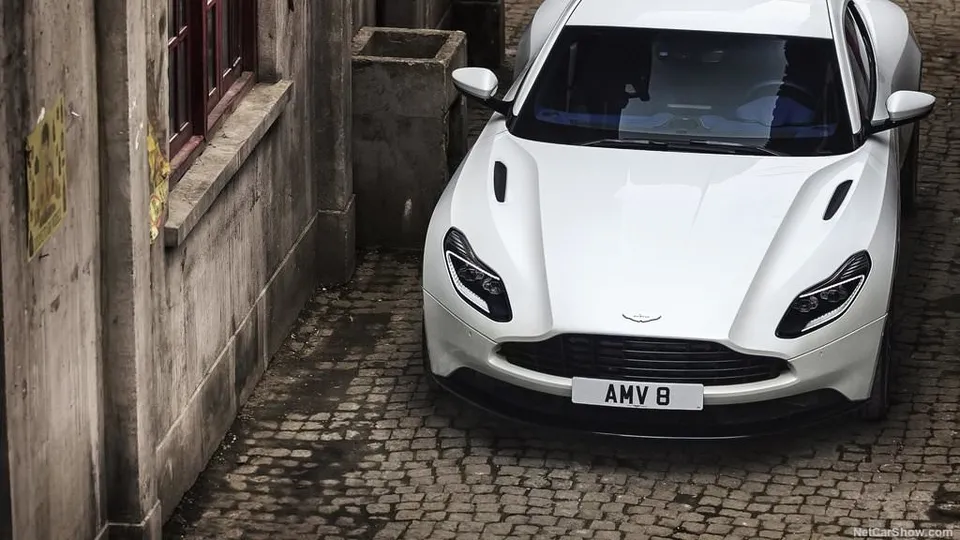 2018 Aston Martin DB11 V8