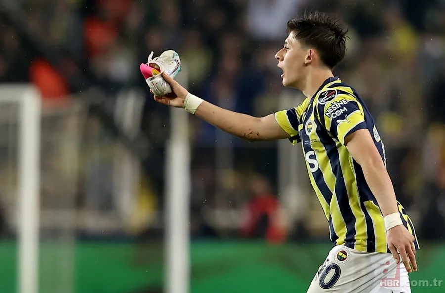 Fenerbahçeli taraftarlardan Ali Koç’a “istifa et” çağrısı! “Fener'i ne hale getirdin” 6