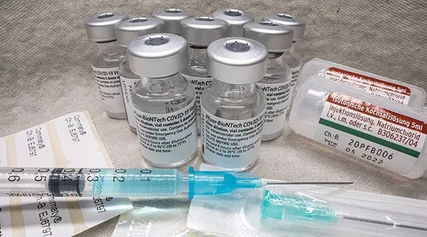 turkiyede-uygulanan-biontech-koronavirus-asisi-icin-flas-karar-avrupa-ilac-ajansi-duyurdu-1622215029807.jpg Türkiye'de uygulanan BioNTech koronavirüs aşısı için flaş karar! Avrupa İlaç Ajansı duyurdu - 3