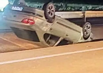 Sokak köpeği kazaya neden oldu, 3 yaralı