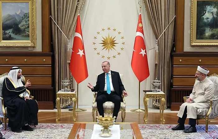 kulliyede-onemli-kabul-baskan-erdogan-suudi-arabistan-hac-ve-umre-bakani-tevfik-er-rabiayi-kabul-etti-1757421068059.jpeg (Fotoğraf: AA)