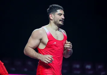 Milli güreşçi Taha Akgül finale yükseldi