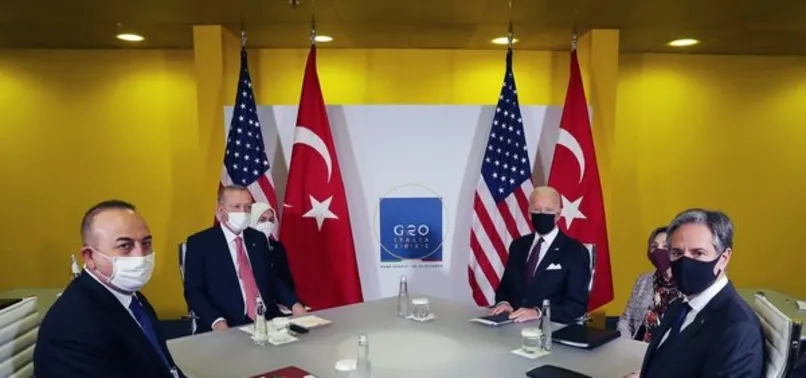 Sözcü yazarı Emin Çölaşan'dan 28 Şubat zihniyeti! Başkan Erdoğan'ın başörtülü tercümanı Fatma Kavakçı'dan rahatsız oldu