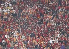 Galatasaray taraftarı kombinelere akın etti! 4 dakika içinde binlerce bilet tükendi...