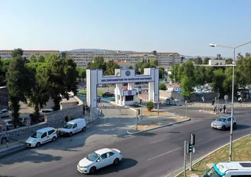 Ege Üniversitesi Hastanesi'nde mide bulandıran olay! Yoğun bakımdaki kanser hastasına cinsel saldırı: İğrençliğini böyle savundu