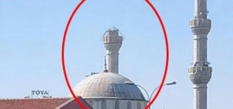 Istanbul Avcilar Da Caminin Minaresi Yikildi