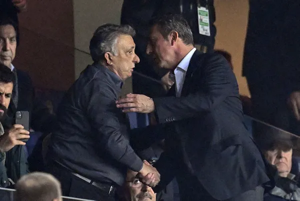 Fenerbahçe'de kriz tavan yaptı! Soyunma odasına inen Ali Koç'a Jesus'tan sert tepki: Ne söyleyeceksen bana söyle - 7