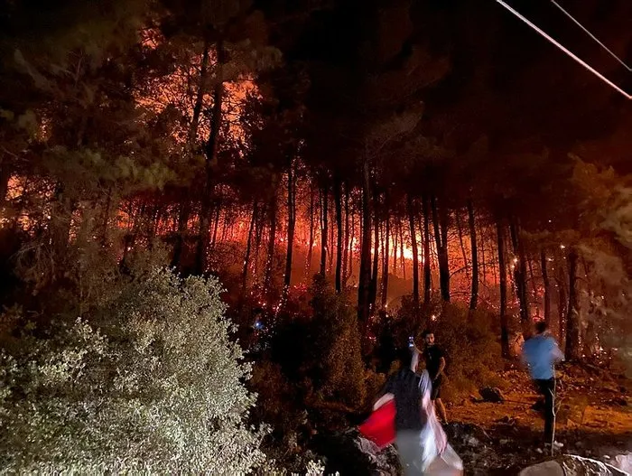 son dakika mugla nin fethiye ilcesinde orman yangini basladi