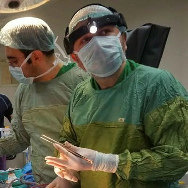 Trabzon'da odasında baygın bulunan Prof. Dr. İlker Mataracı hayatını kaybetti - 2