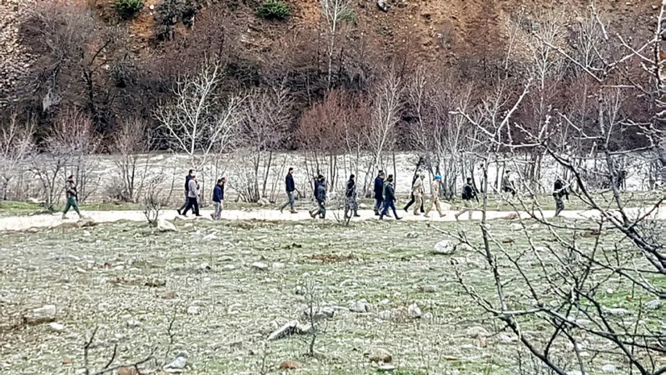 Son dakika: Tunceli’de JAK timinin botu devrildi! 1 asker akıntıyla kayboldu! Video