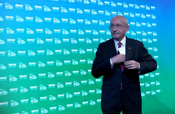 vatandasin-refahina-karsilar-kilicdaroglu-simdi-de-konut-projesinden-rahatsiz-olup-kin-kustu-1663255911609.jpg Vatandaşın refahına karşılar! Kılıçdaroğlu şimdi de konut projesinden rahatsız olup kin kustu - 4
