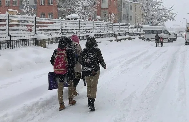 bircok-ilde-egitime-kar-engeli-valilikler-pes-pese-duyurdu-iste-20-martta-tatil-olan-iller-ve-ilceler-1742420258351.jpg Fotoğraf-AA Arşiv