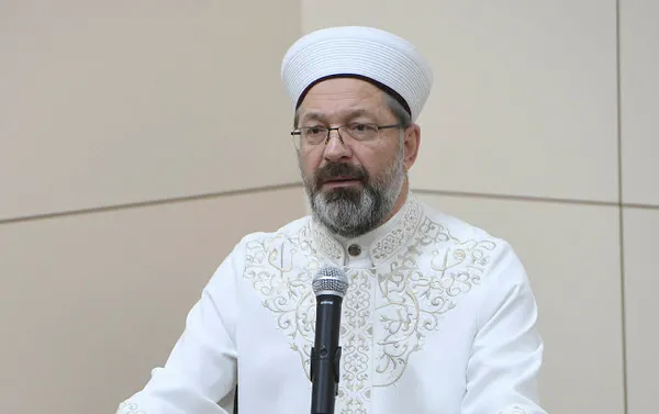 1671188724734.jpg Diyanet İşleri Başkanı Ali Erbaş'tan "kız çocuklarının zorla evlendirilmesi" hakkında önemli açıklaması! Cuma hutbesinde çocuk istismarı irat edildi - 3