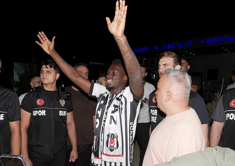 besiktastan-ernest-poku-hamlesi-bayer-leverkusenle-anlasma-tamam-yildiz-oyuncu-istanbula-geldi-1787705554461.jpeg Beşiktaş'tan Ernest Poku hamlesi: Bayer Leverkusen'le anlaşma tamam! Yıldız oyuncu İstanbul'a geldi - 5