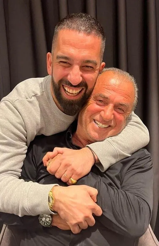 Galatasaray’da Arda Turan kadro dışı bırakıldı iddiası! Fatih Terim ile fotoğraf çektirmişti...