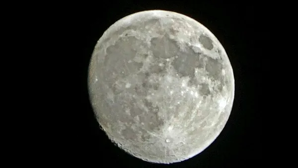 Yüksekova’da dolunay güzelliği