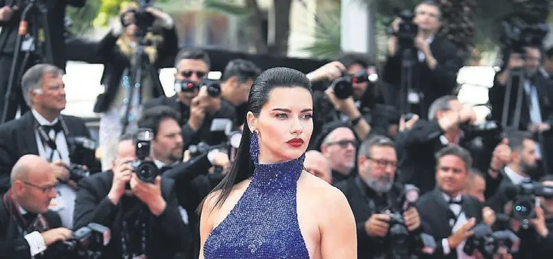 Sosyetik iş adamı Emir Uyar Adriana Lima’yı unutamadı!