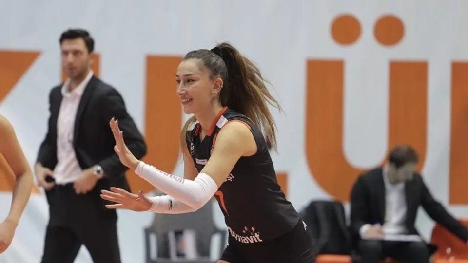 Milli voleybolcu Hande Baladın’ı tehdit eden kişi hakkında dikkat çeken detay! Bakın nerede kaydı varmış!