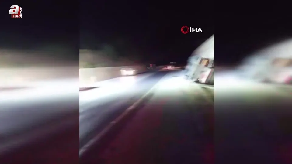 Asit yüklü tanker devrildi: 1 yaralı