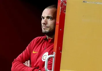 Wesley Sneijder'den ayrılık açıklaması