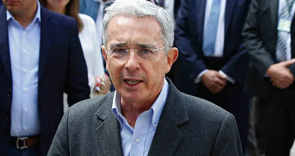 ABD’den Maduro’ya yaptırım kararı ve Kolombiya’dan Maduro’ya karşı darbe çağrısı!