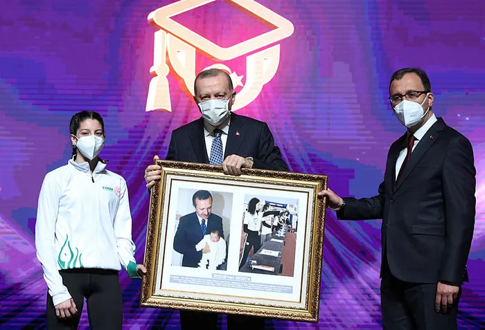 Son dakika: Başkan Erdoğan’dan Milli Sporcu Bursu Tanıtım Toplantısı’nda önemli açıklamalar