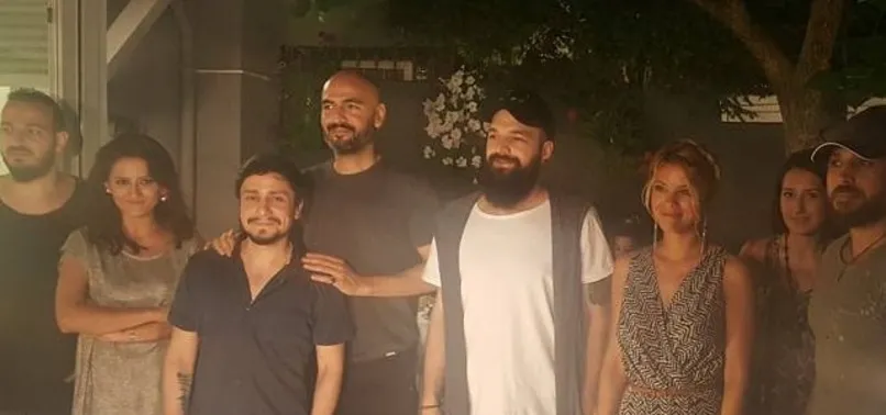 Genç popçular İyi İşler Yapım’ın iftar yemeğinde!