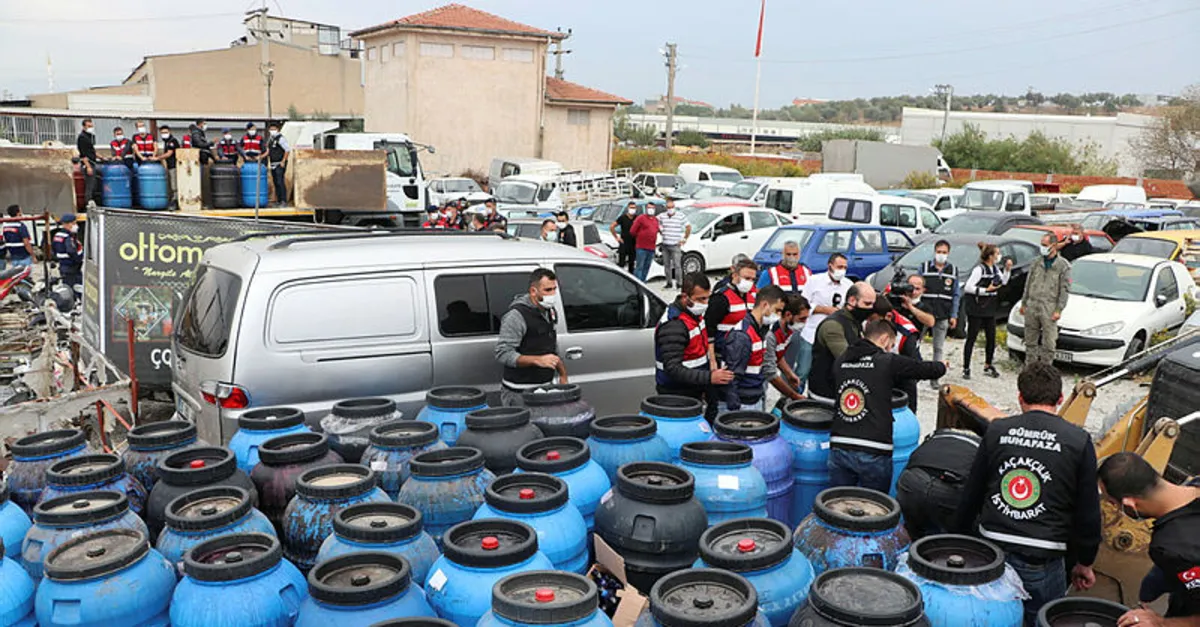 Manisa'da 20 ton 'sahte şarap' ele geçirildi: 12 gözaltı