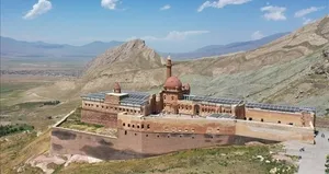 Ağrı’daki İshak Paşa Sarayı’nda ara tatil yoğunluğu yaşanıyor