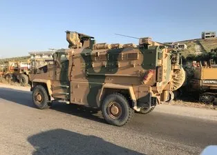 Suriye sınırına komando sevkiyatı